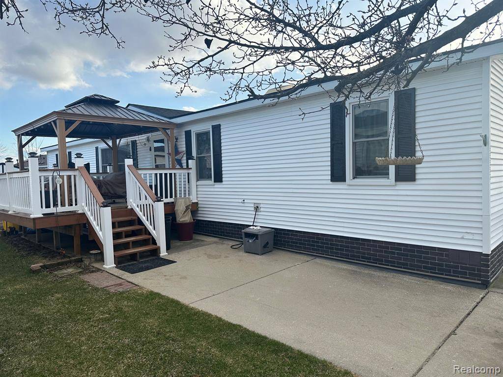 Lenox Twp, MI 48048,33332 Fern Court