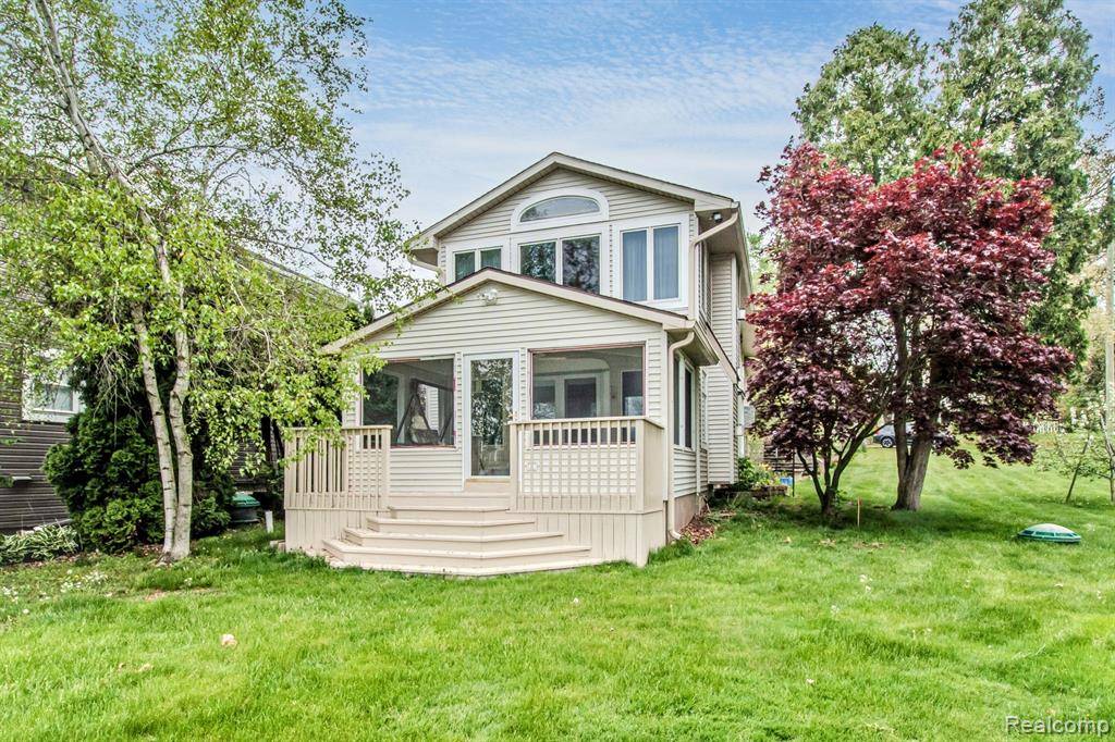 White Lake Twp, MI 48386,9047 GALE Road