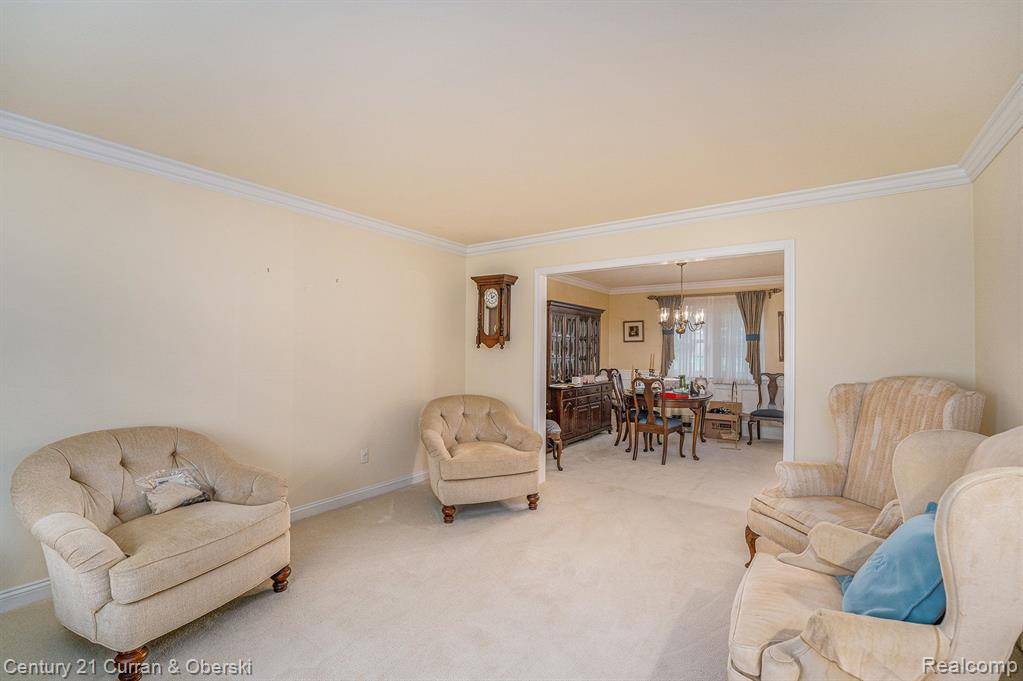 Farmington, MI 48335,35166 DRAKE HEIGHTS Drive