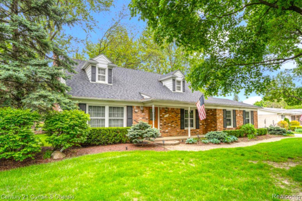 Farmington, MI 48335,35166 DRAKE HEIGHTS Drive