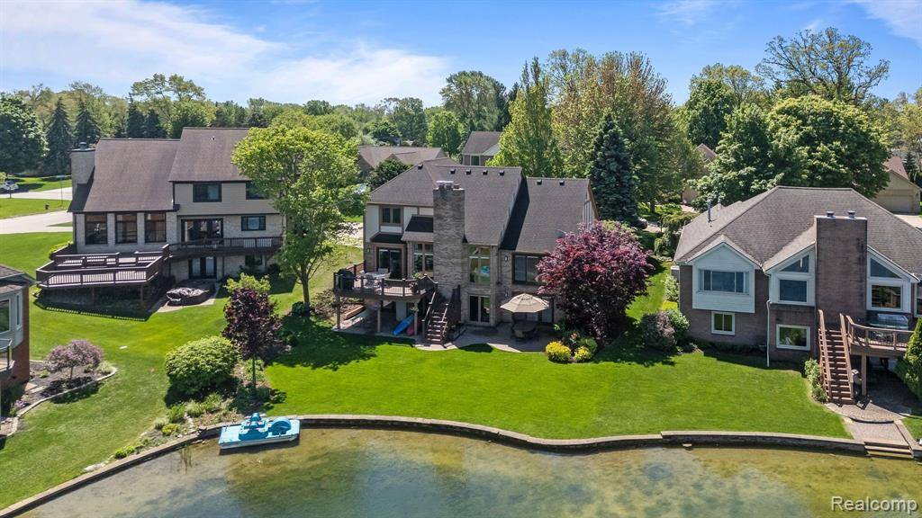 Rochester Hills, MI 48307,1725 S SHORE Drive