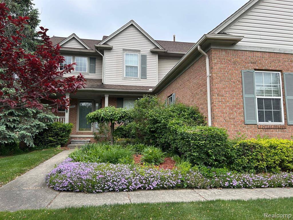 Rochester Hills, MI 48307,2746 LONG MEADOW Lane