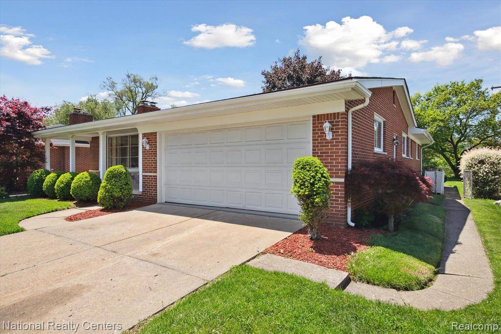 Redford Twp, MI 48239,13929 FENTON