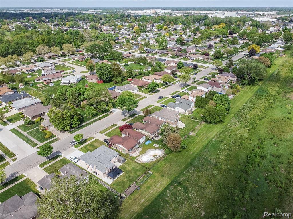 Sterling Heights, MI 48310,4628 DICKSON Drive