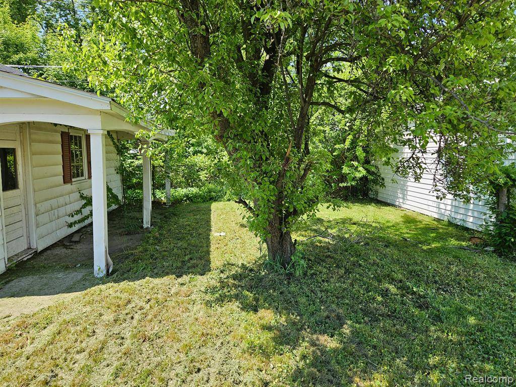 Detroit, MI 48224,10773 BEACONSFIELD Street