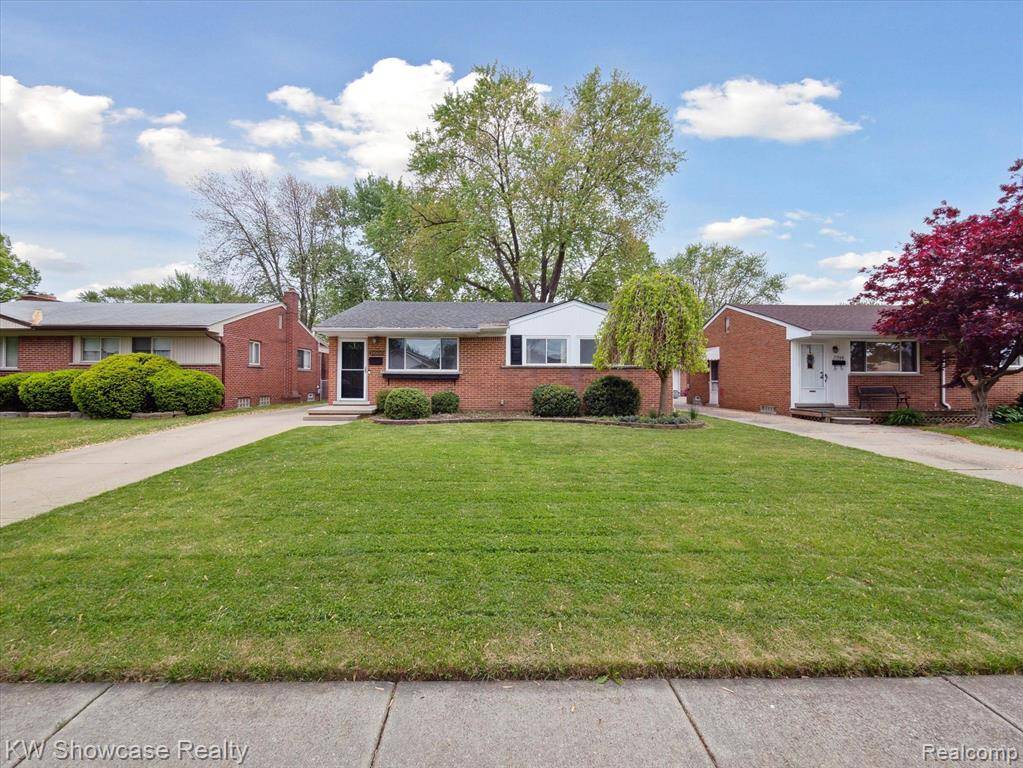 St. Clair Shores, MI 48081,21000 SAINT GERTRUDE Street
