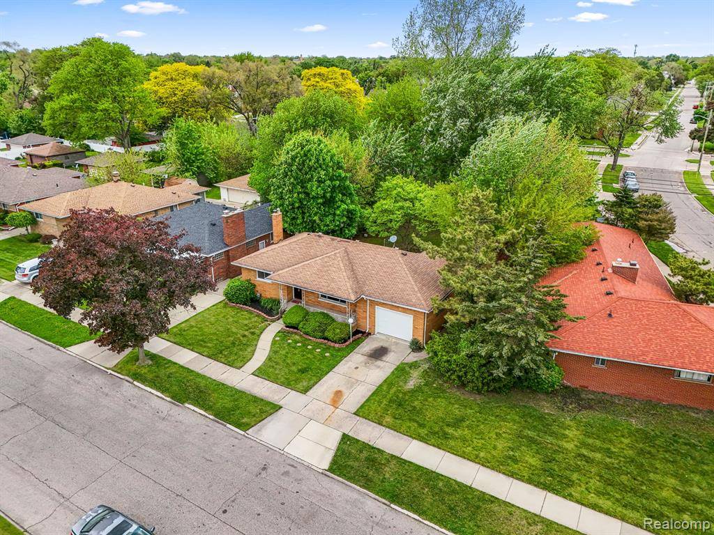 Eastpointe, MI 48021,16183 VERONICA Avenue