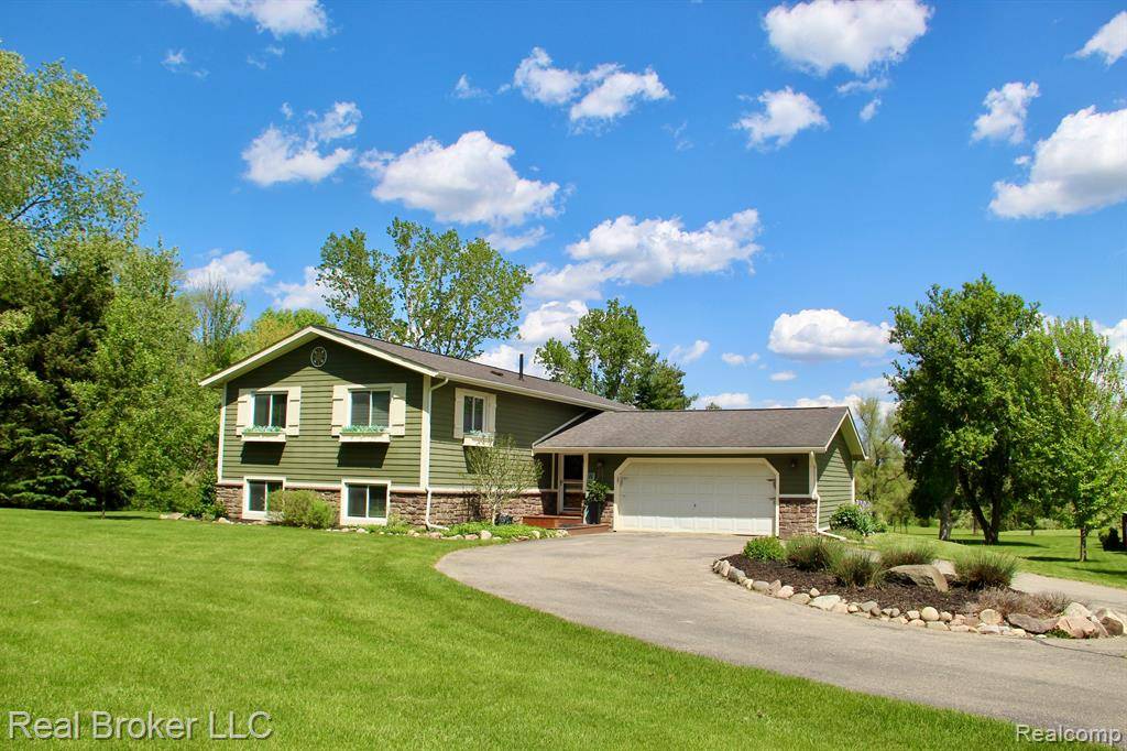 Milford Twp, MI 48381,2525 CHILDS LAKE Road