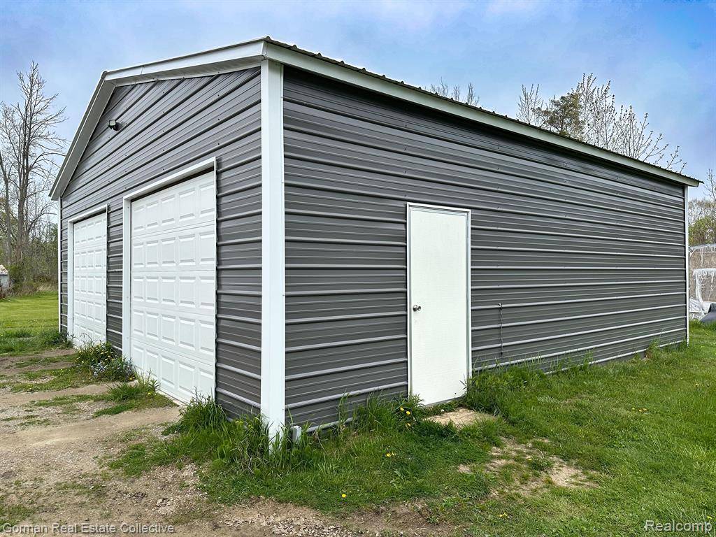 Harbor Beach, MI 48441,1076 N LAKESHORE Road