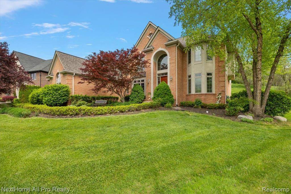 Northville Twp, MI 48168,18730 MARBLE HEAD Drive