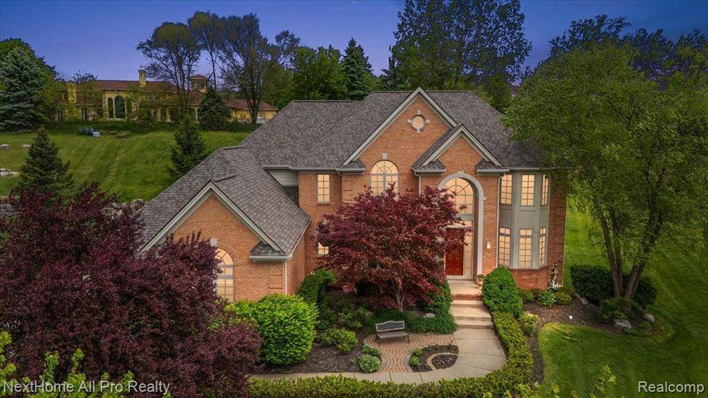 Northville Twp, MI 48168,18730 MARBLE HEAD Drive