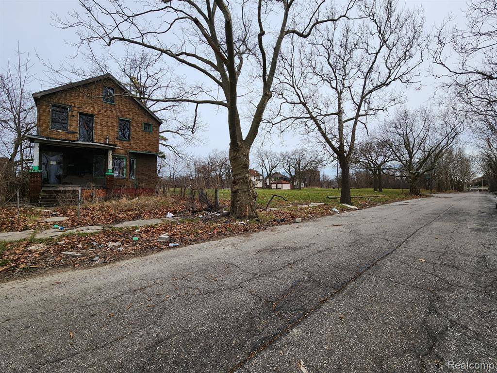 Detroit, MI 48215,1522 GRAY Street