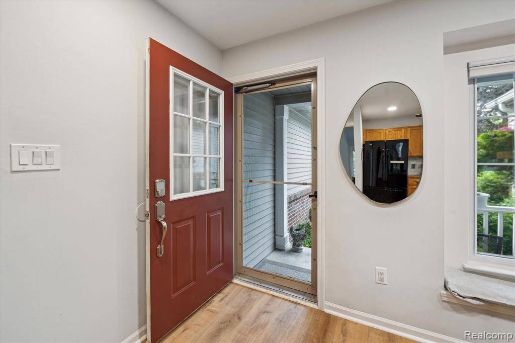 Brighton, MI 48116,326 REDMAPLE Lane