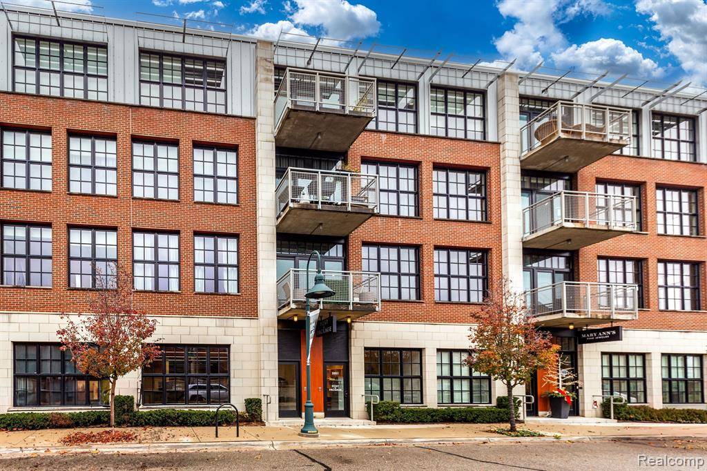 Birmingham, MI 48009,2051 VILLA Road 203