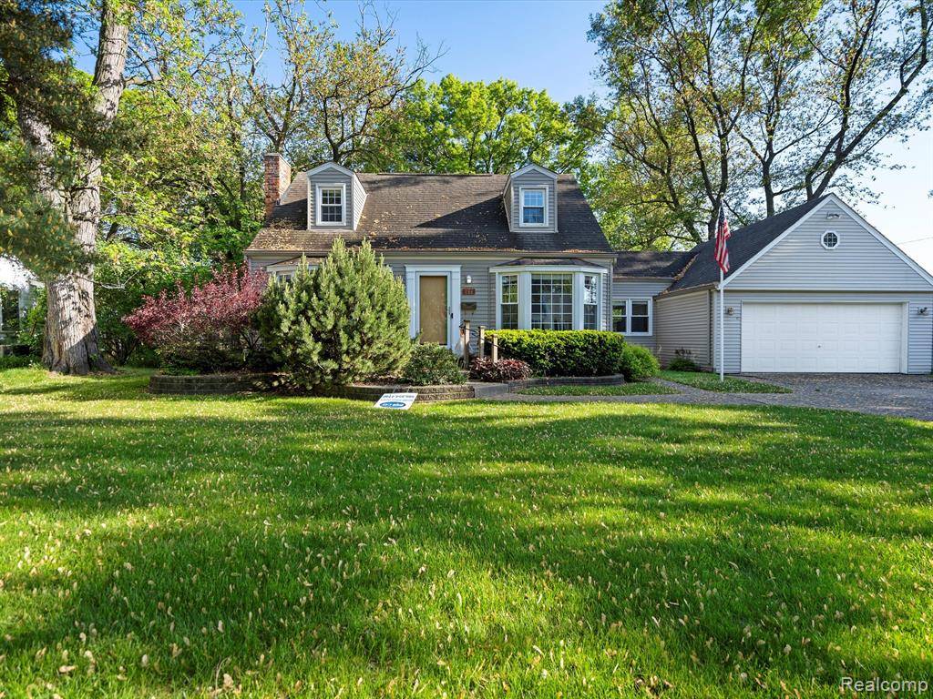 Clawson, MI 48017,244 GLADWIN Avenue