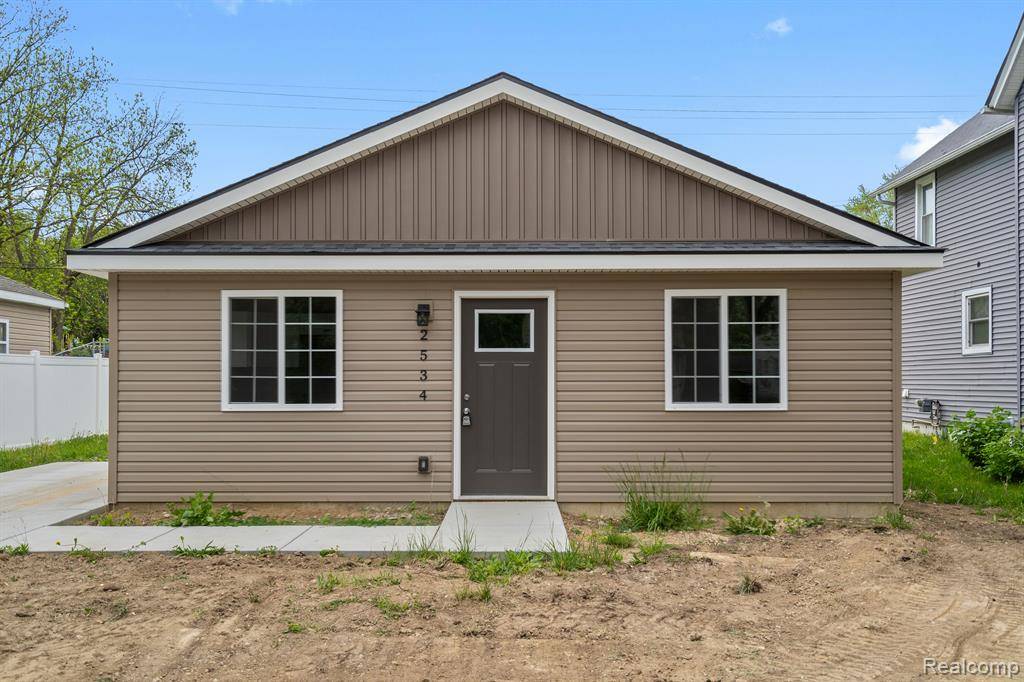 Waterford Twp, MI 48328,2534 PREMONT Avenue