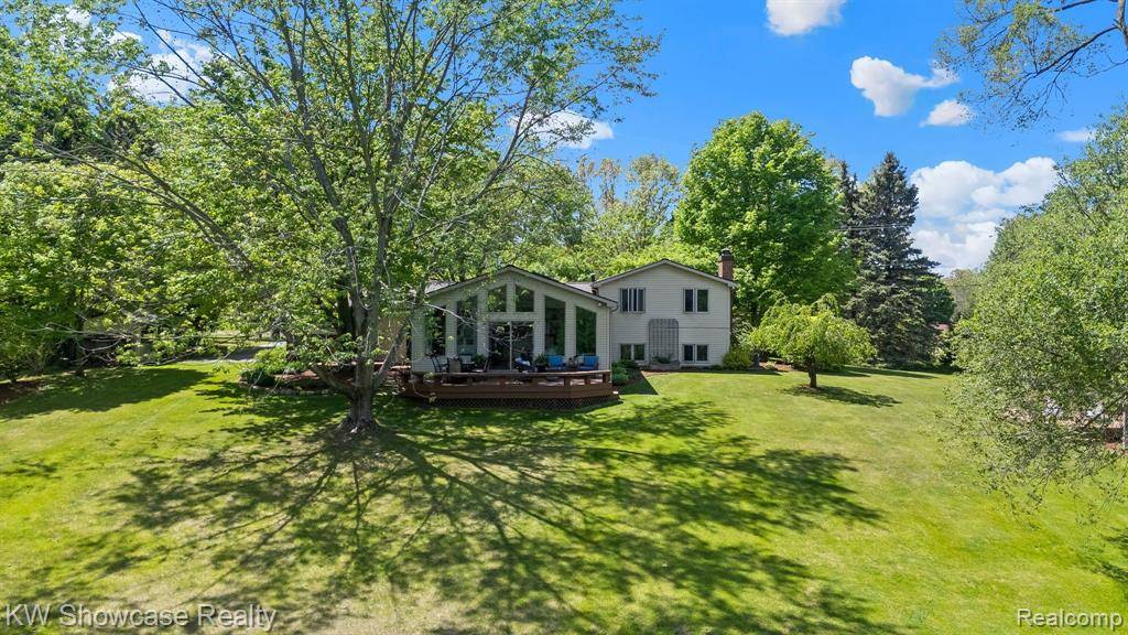 White Lake Twp, MI 48386,6690 CUTHBERT Road