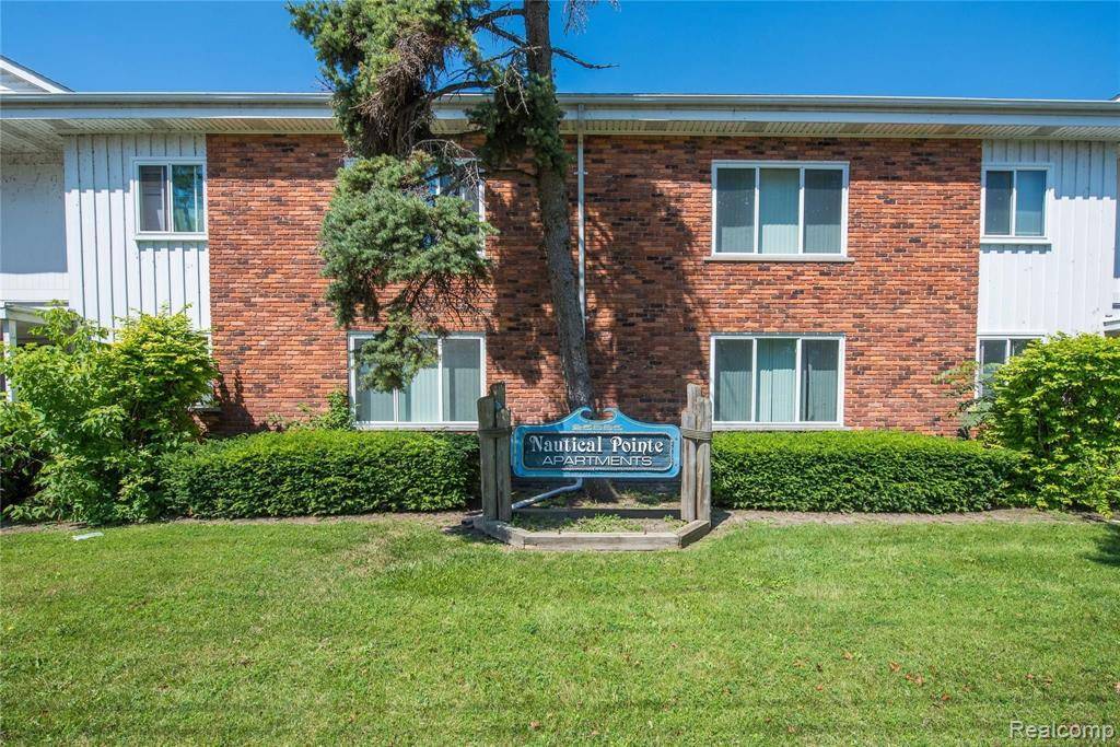 St. Clair Shores, MI 48081,25885 Jefferson Avenue 2