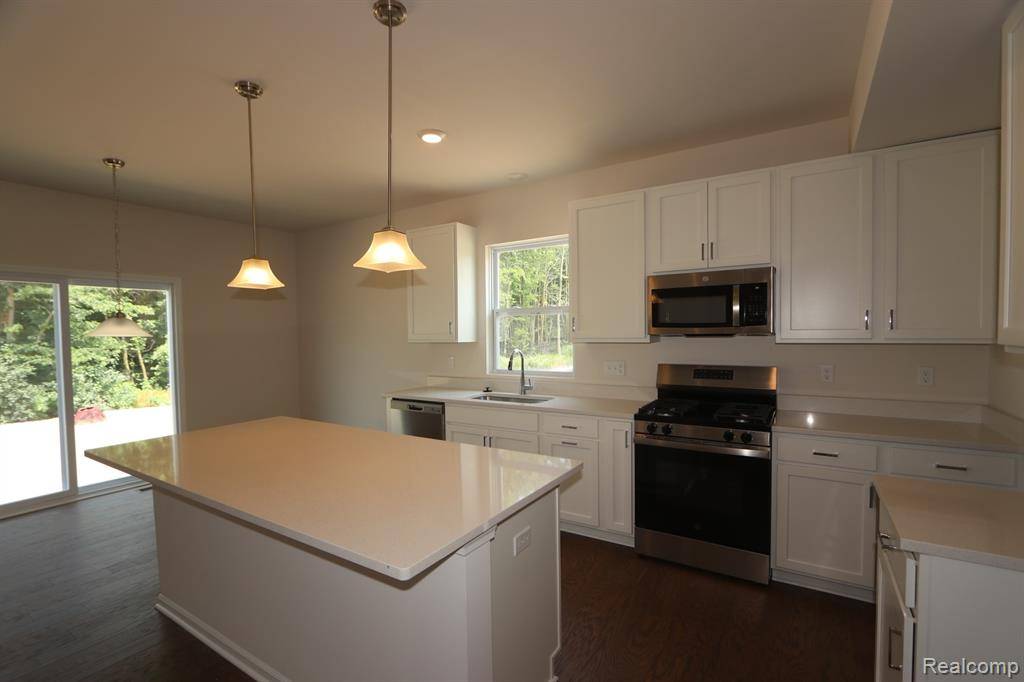Saline Twp, MI 48176,27106 GALLOP Way