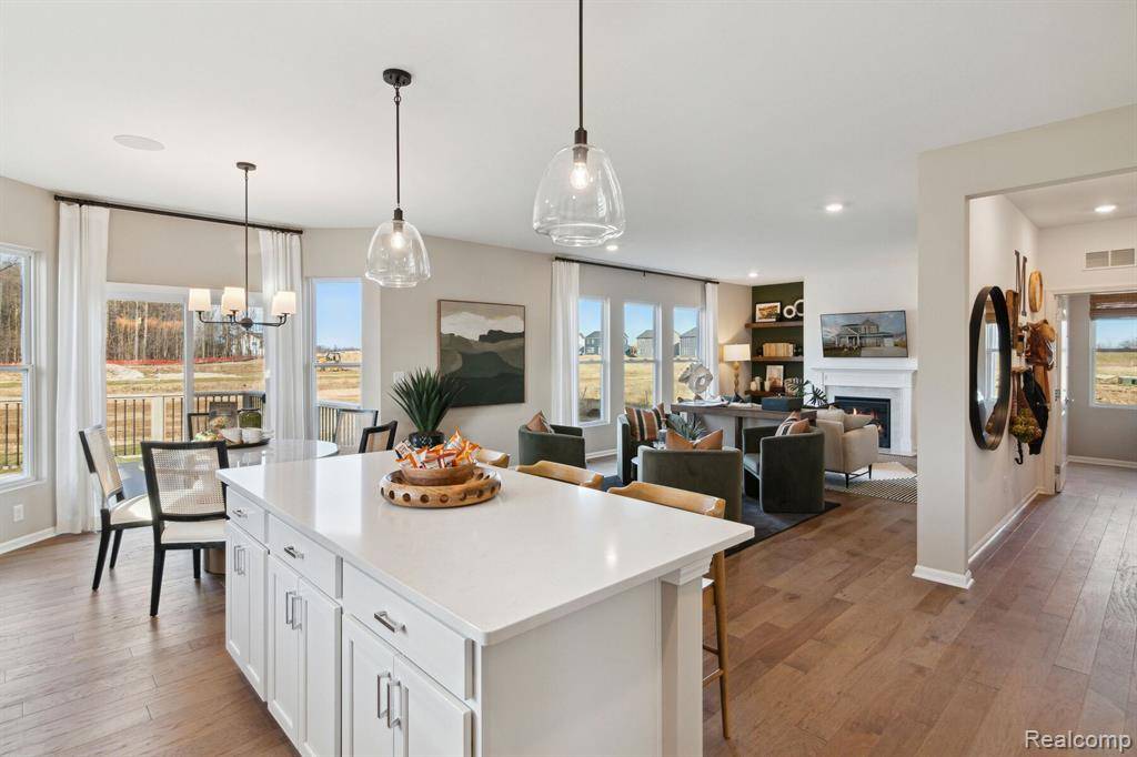 Saline Twp, MI 48176,27106 GALLOP Way