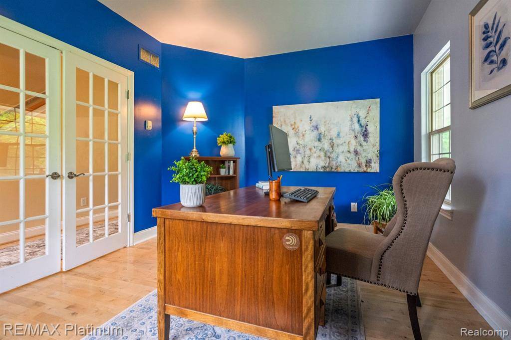 Highland Twp, MI 48357,2038 PINE BLUFFS CT