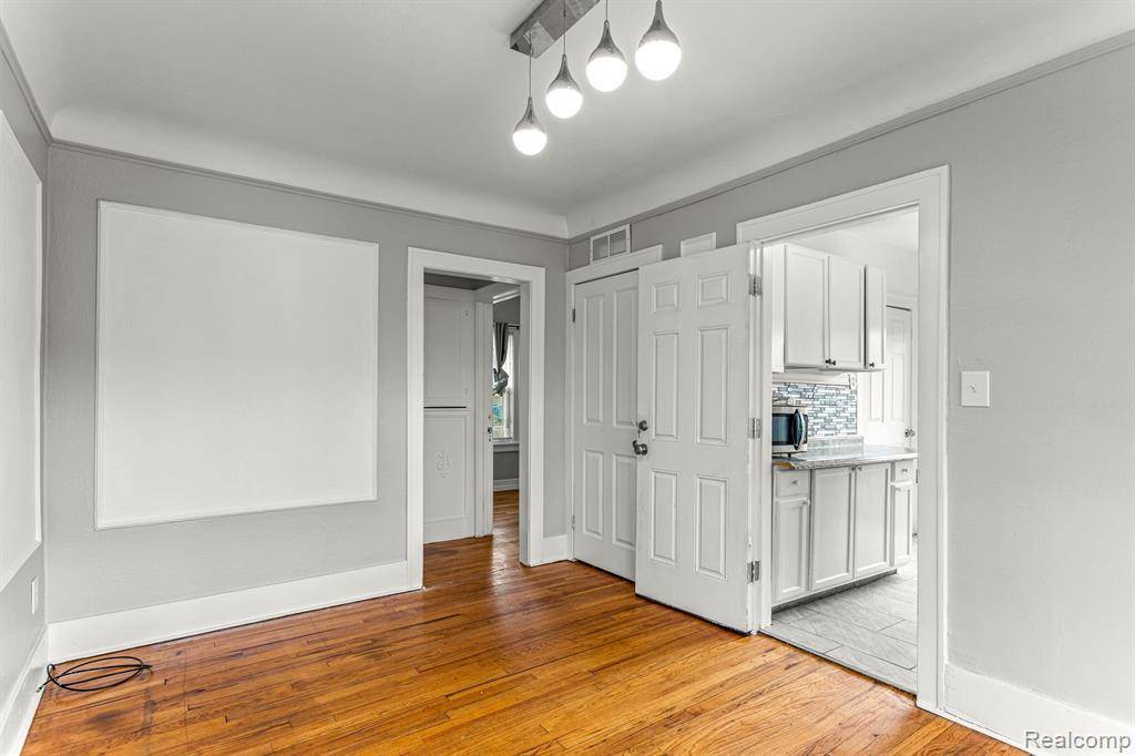 Dearborn, MI 48126,5002 MEAD Street