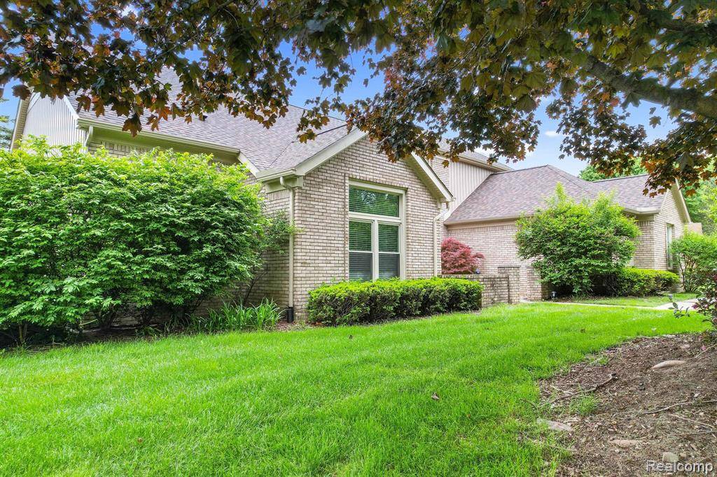 Troy, MI 48098,6655 MOUNTAIN Drive