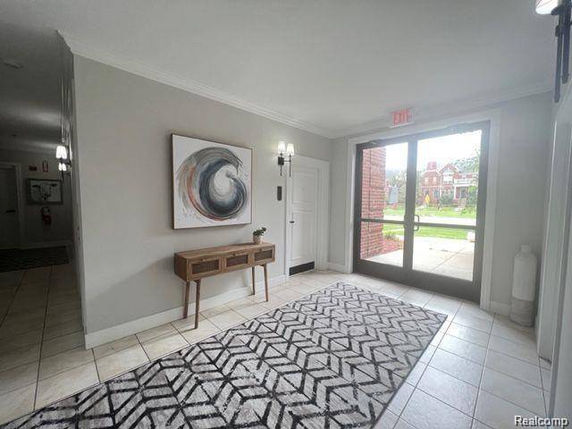 Birmingham, MI 48009,2725 E MAPLE Road