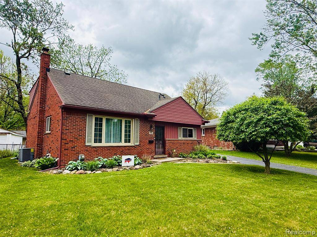 Clawson, MI 48017,992 KEY WEST Drive