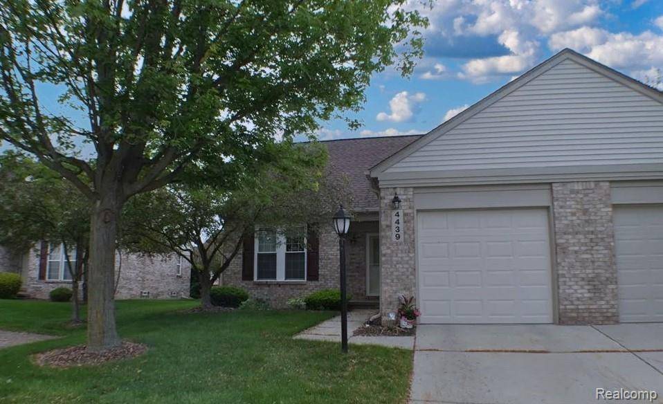 Canton Twp, MI 48188,4439 HUNTERS Circle W