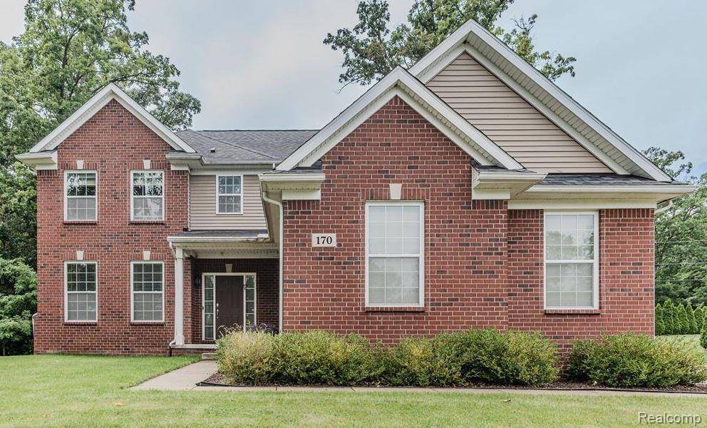 Commerce Twp, MI 48390,170 W Reed Lake Court
