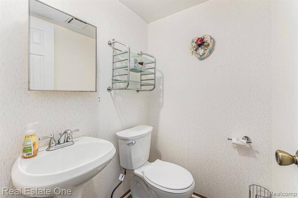 Rochester Hills, MI 48309,3714 DONLEY Avenue