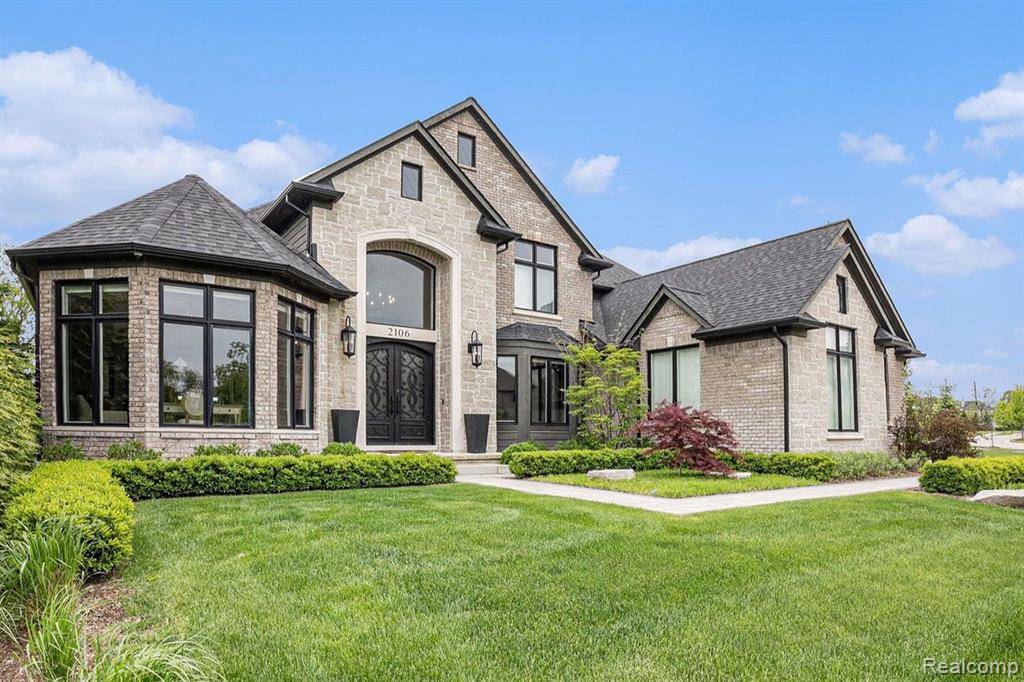 Shelby Twp, MI 48316,2106 LEEWOOD Drive