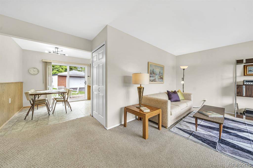 Clinton Twp, MI 48035,17993 MAYBURY Drive