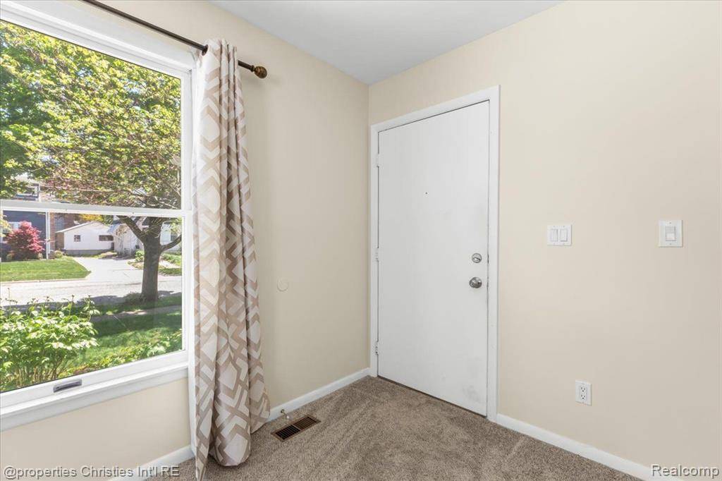Northville, MI 48167,334 1ST Street