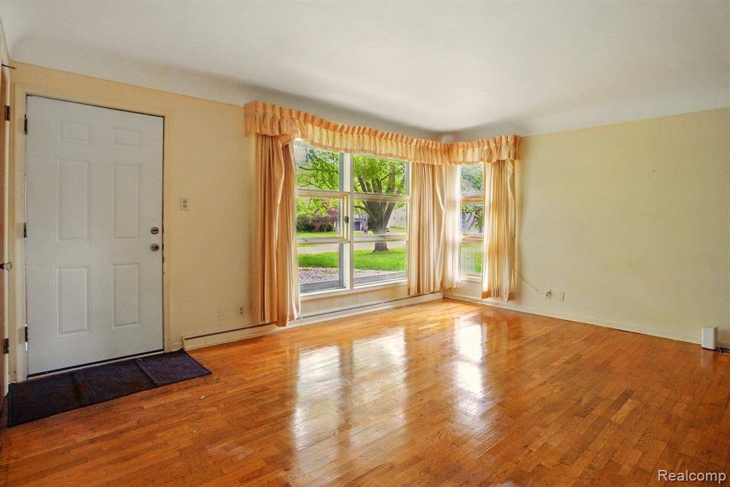 Flint Twp, MI 48532,1469 WESTWOOD Drive