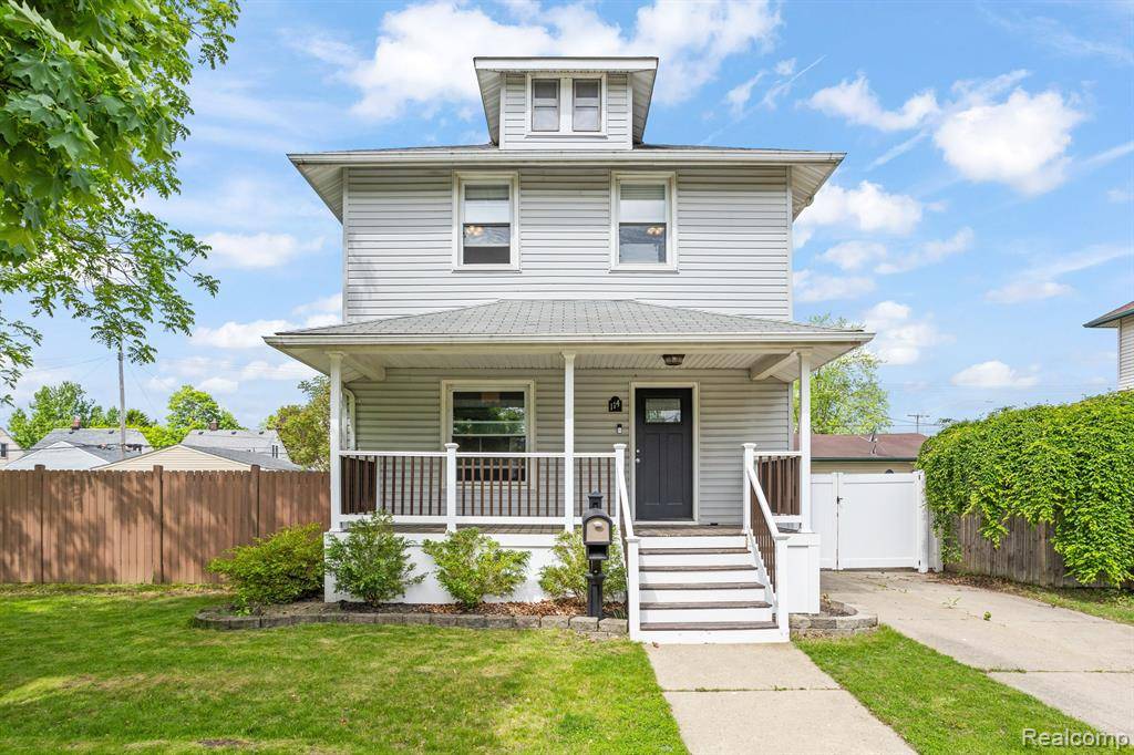 Trenton, MI 48183,114 ROEHRIG Street
