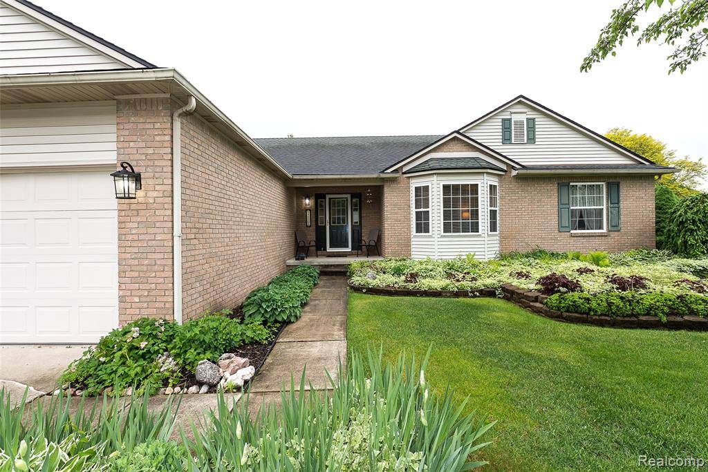 Brighton Twp, MI 48114,2174 AIRWAY Drive