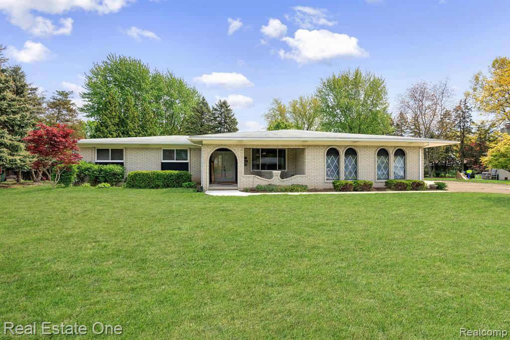 Clinton Twp, MI 48038,39764 BONNIE COURT