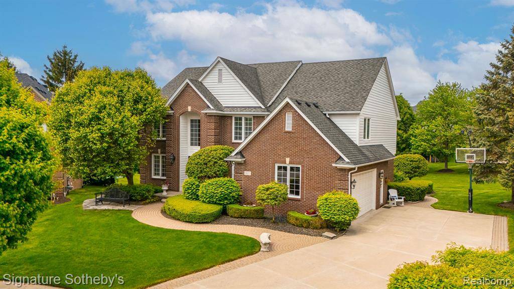 Rochester, MI 48307,615 APPOLINE Court