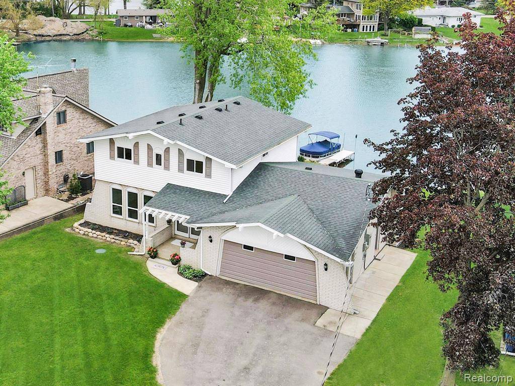 Highland Twp, MI 48357,3732 LOCH Drive