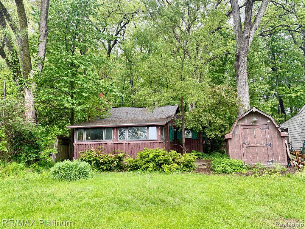 Marion Twp, MI 48843,3788 CEDAR POINT Road