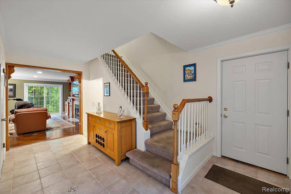 Rochester Hills, MI 48306,1477 CARRIAGE Lane