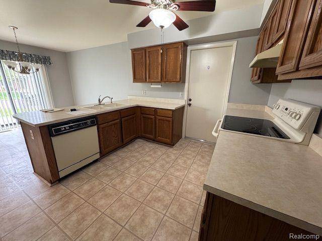 Clinton Twp, MI 48036,20433 BIRCH MEADOW Drive