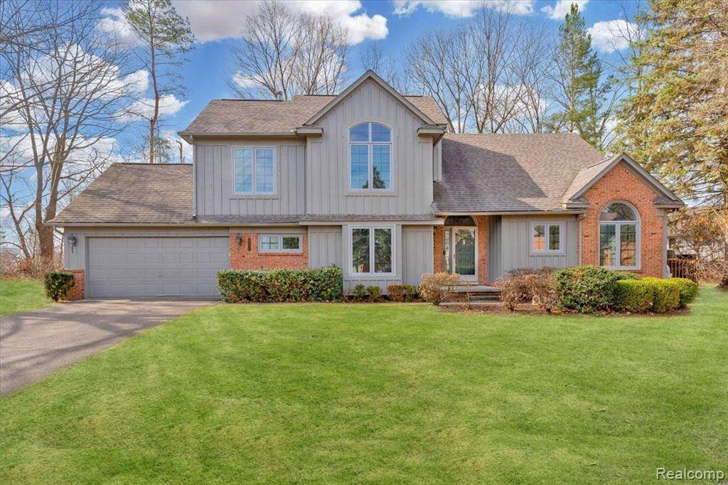 Farmington Hills, MI 48331,37695 BURTON Drive