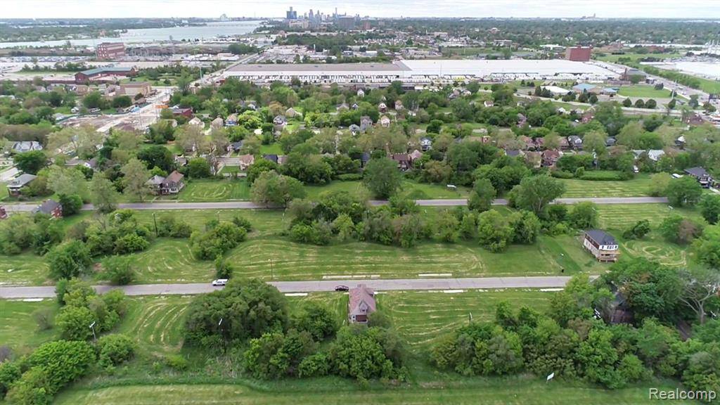 Detroit, MI 48215,833 CONTINENTAL Street