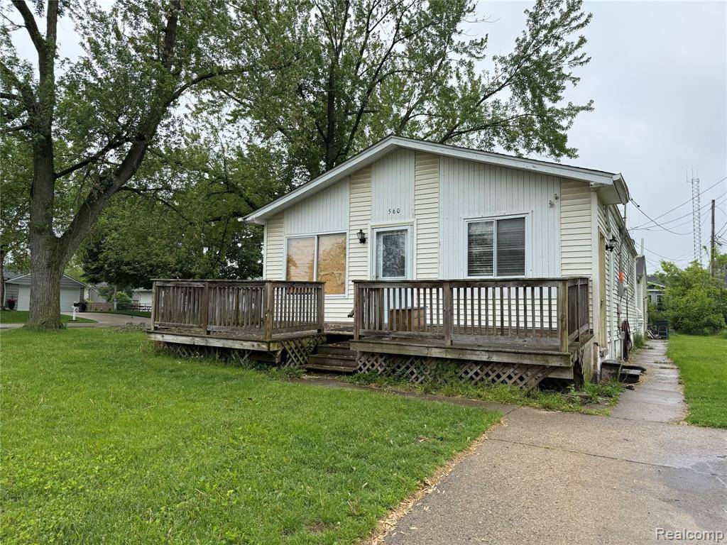 South Lyon, MI 48178,560 MCMUNN Street