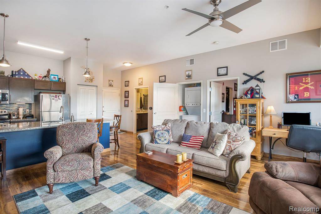 Fenton, MI 48430,134 N LEROY Street 304