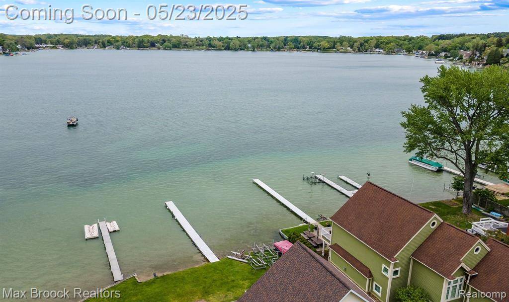 Green Oak Twp, MI 48178,9522 Silverside