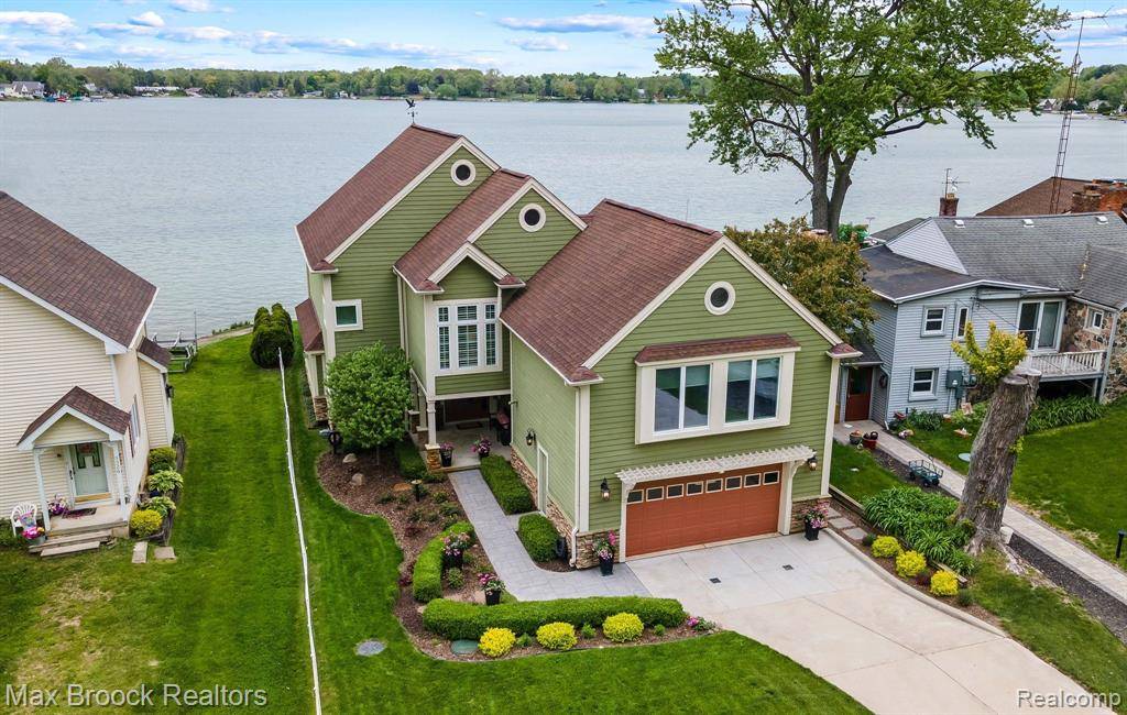 Green Oak Twp, MI 48178,9522 Silverside